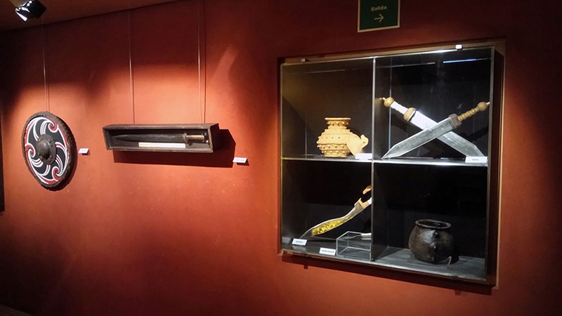 El arnedano Félix Martínez-Losa expone ‘Reproducciones prehistóricas’ en el Centro Fundación Caja Rioja-Bankia La Merced