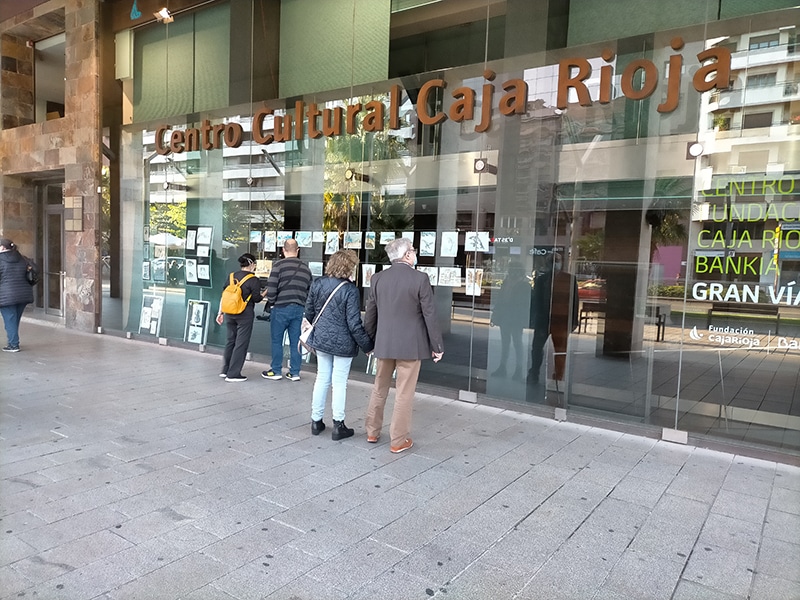 La cristalera del Centro Fundación Caja Rioja Gran Vía protagonista de la exposición ‘Parate y mira’