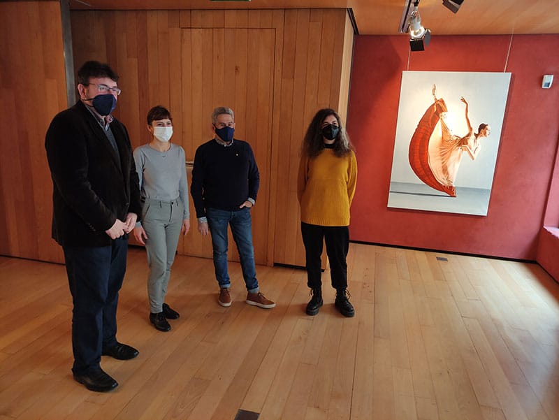 La exposición ‘Bailarinas del mundo’ muestra la sutileza y movimiento de la danza