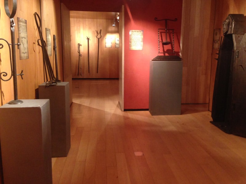 Exposición «Tras las huellas de la brujería» en La Merced