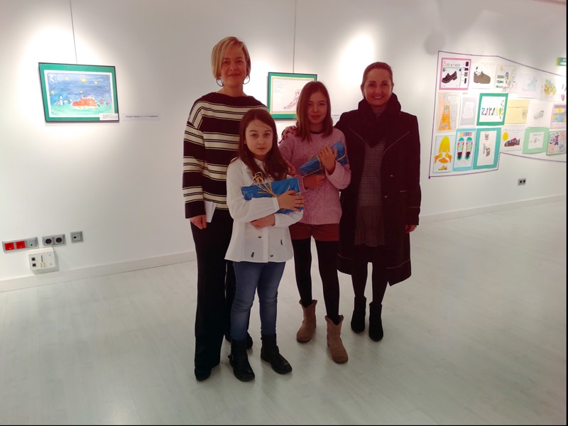 Lara Arechavaleta y Alba Remesal ganan «Dibujos con zapatos»
