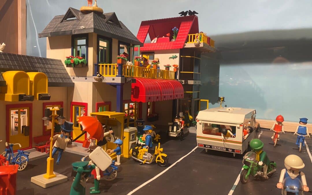 El Centro Fundación Caja Rioja La Merced acoge la exposición “Historias de playmobil”