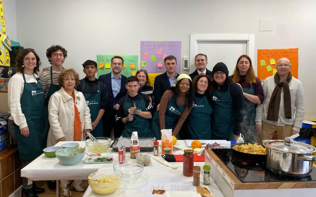 CaixaBank y Fundación Caja Rioja colaboran con Fundación Pioneros en el desarrollo de un Taller de Cocina que persigue la promoción del empleo