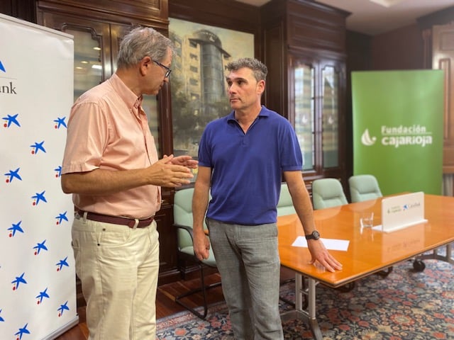 Fundación Caja Rioja, la Cofradía del Vino y CaixaBank organizan una Cata Popular por cuadrillas con los vinos premiados en el Concurso de Vinos de La Rioja