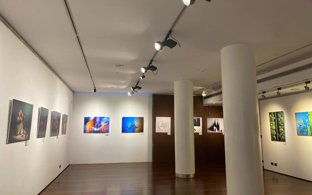 El Centro Fundación Caja Rioja Gran Vía acoge la exposición sobre el VII Concurso Internacional de Fotografía de Bodegón 2023