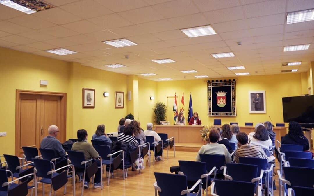 Este miércoles, café-tertulia con la escritora María José Marrodán en Ausejo, una actividad incluida en el programa “Aprender”