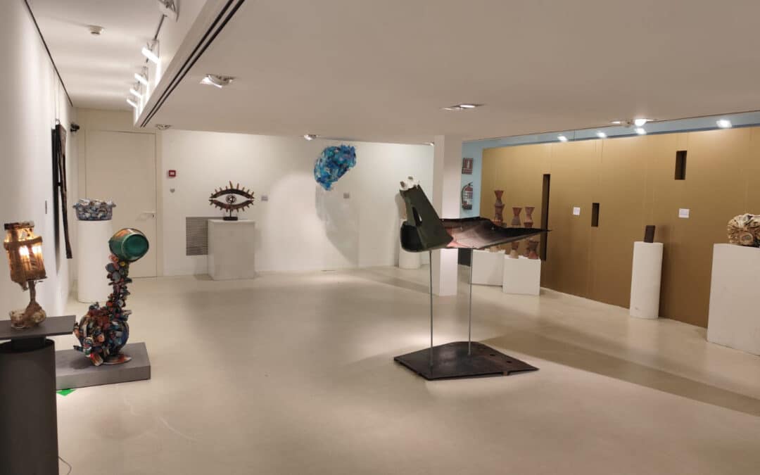 La exposición de las obras seleccionadas en el certamen nacional TransformArte, en el Centro Fundación Caja Rioja Santo Domingo de la Calzada