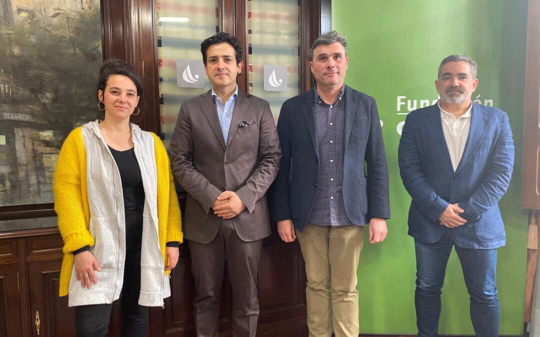 La escultura “La fresca”, de la artista Naiara Arrieta, seleccionada este año para el proyecto “1 Kilómetro de Arte” en Ventosa