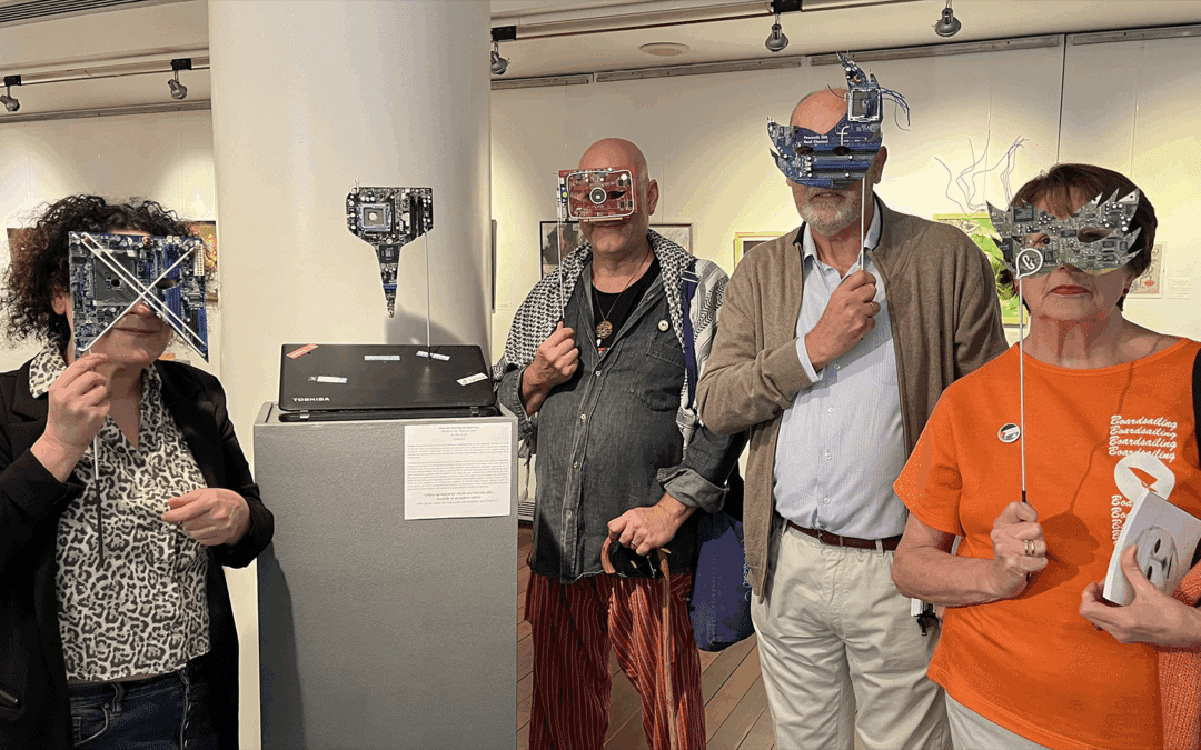 El Centro Fundación Caja Rioja Gran Vía acoge la exposición colectiva “Máscara” formada por las obras del grupo “El hombre que fue jueves”