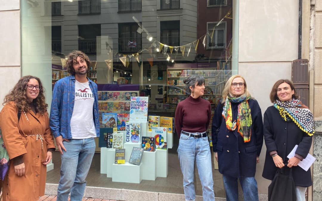Diez librerías de La Rioja participan en #Divulgaciencia25 a través de la exposición de libros, juegos y objetos para la divulgación científica