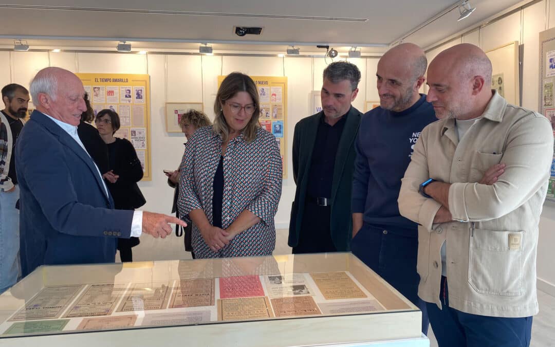 El Centro Fundación Caja Rioja Arnedo expone la colección de Demetrio Garrido Muro que recorre la historia del Teatro Cervantes